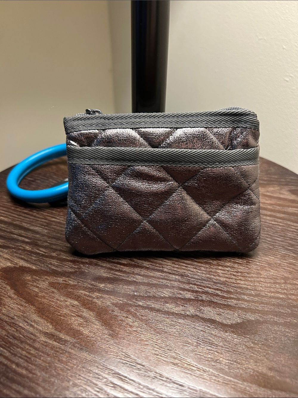 HAUTE SHORE Quilted Metallic Gold Wristlet Pouch